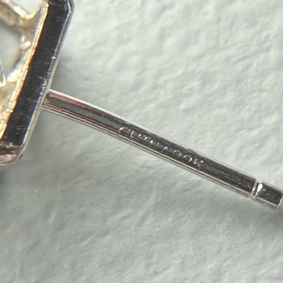 💕Host Pick💕 925 sterling silver sparkly earrings - Picture 9 of 11